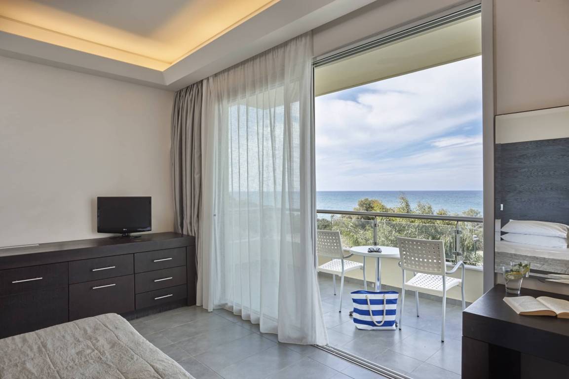 DOUBLE SIDE SEA VIEW  BALCONY OR TERRACE