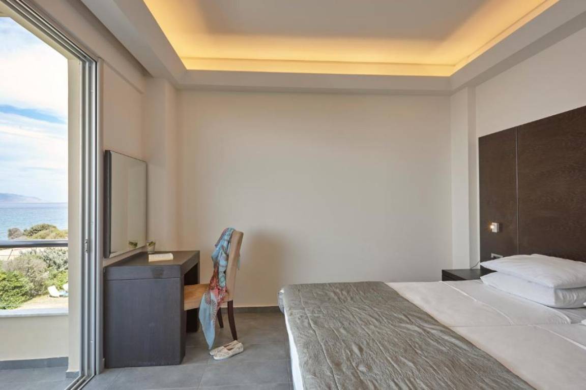 DOUBLE SIDE SEA VIEW  BALCONY OR TERRACE SINGLE USE
