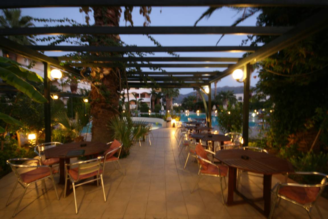 POOL - SNACK BAR