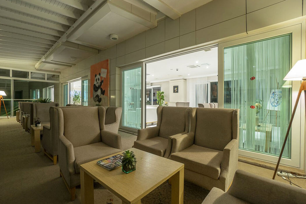 Dragut Point South Hotel - widok na bar