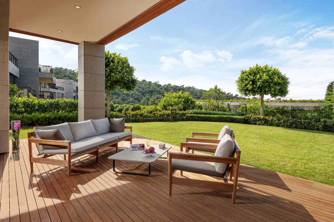 Three Bedroom Garden View Apartment