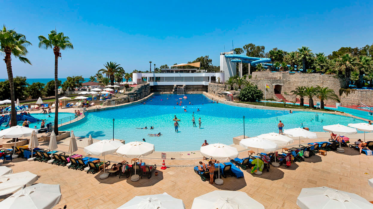 Seven Seas Hotel Blue - basen z brodzikiem