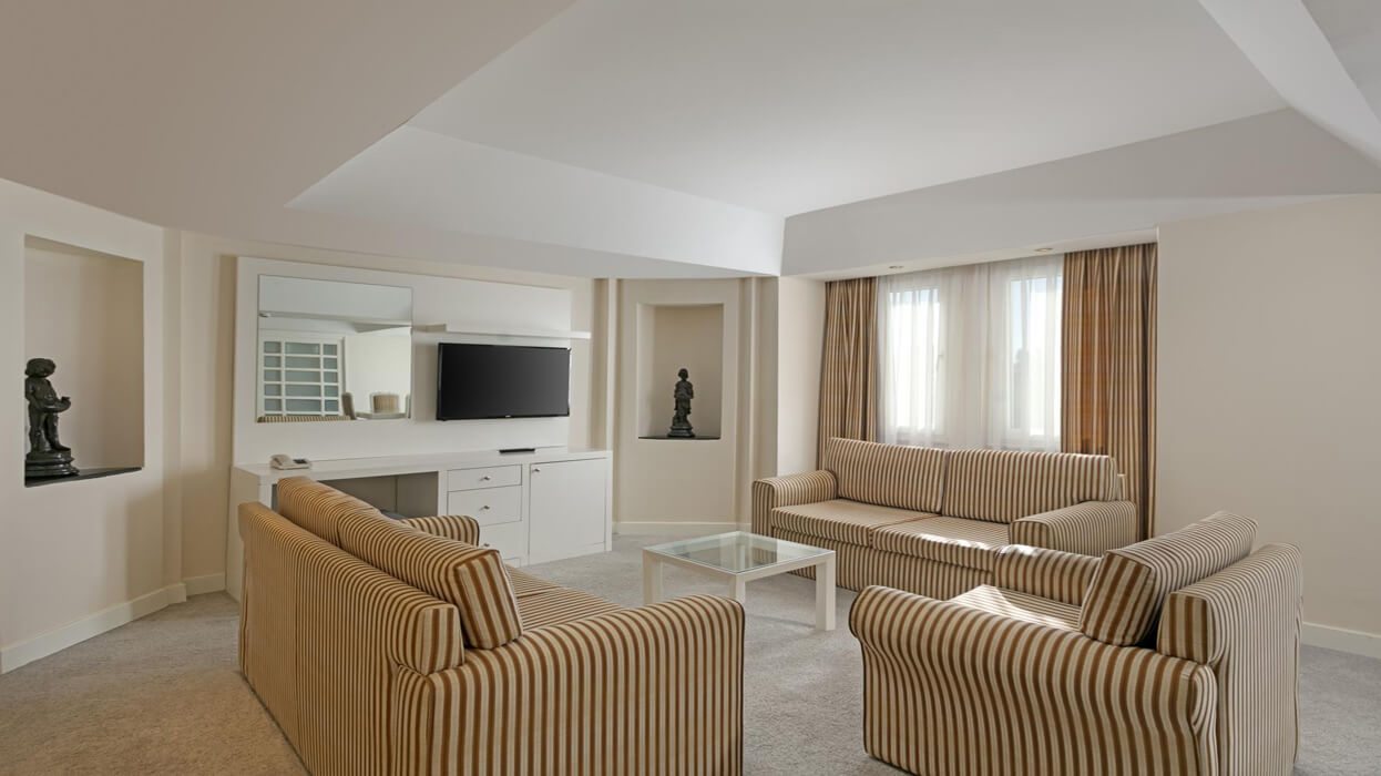 Seven Seas Hotel Blue - salon w pokoju suite