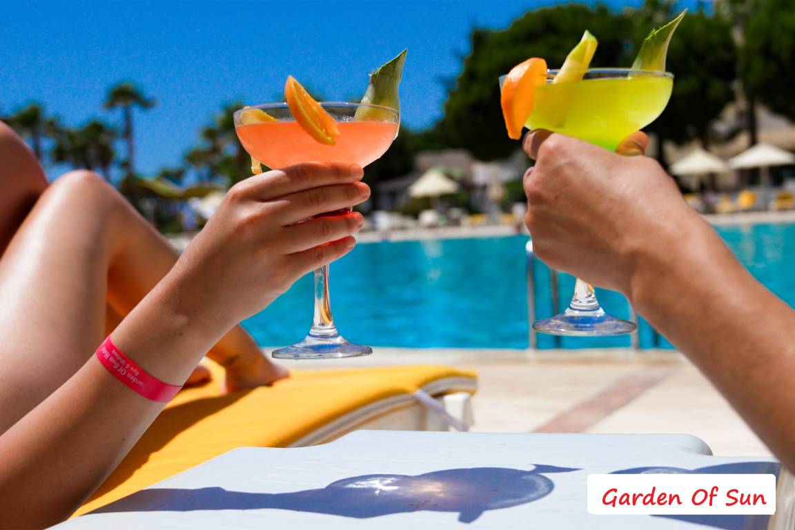 POOL BAR