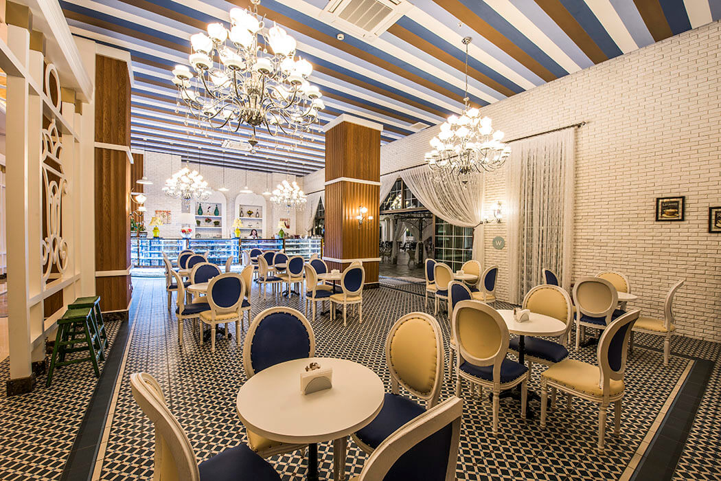 Hotel Quattro Beach Spa & Resort - kawiarnia