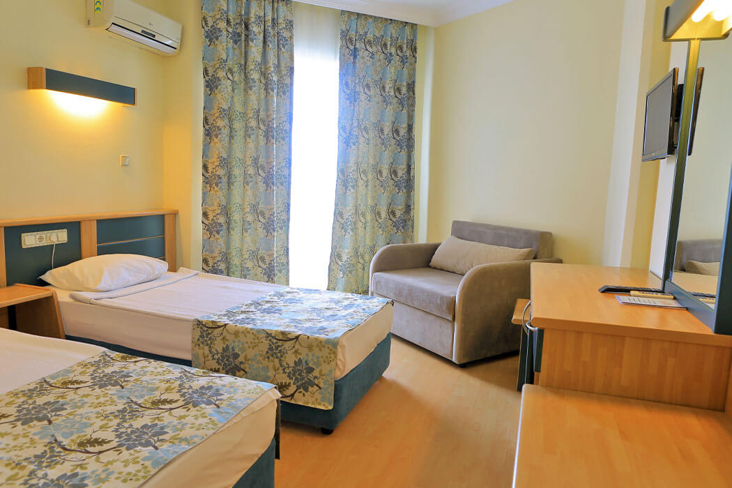 Caretta Relax Hotel - pokój standardowy z telewizorem