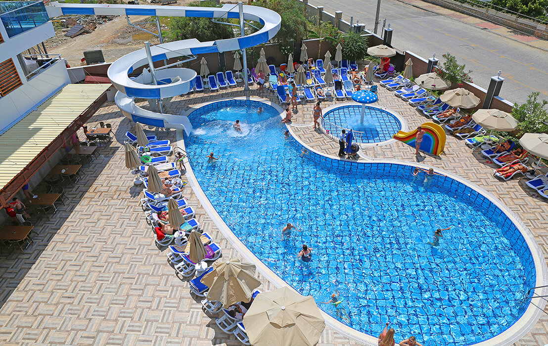 Hotel Blue Wave Suite Hotel - baseny i zjeżdżalnie