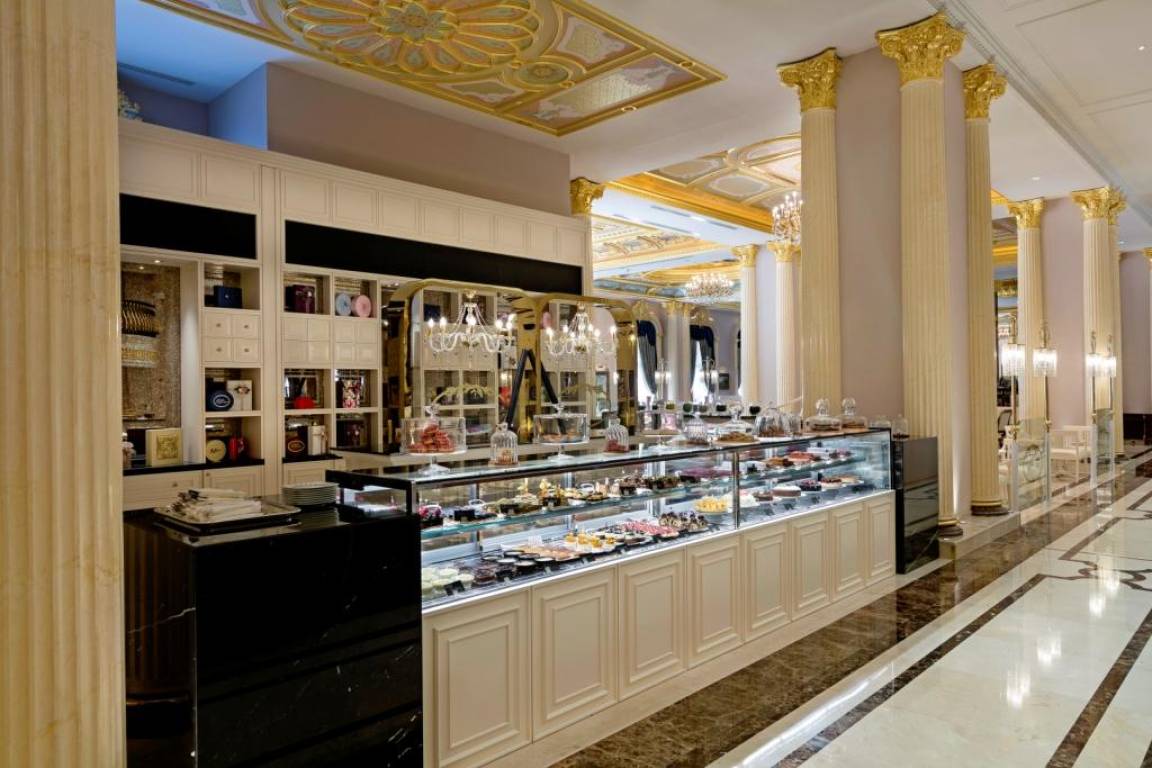 Dolmabahce Patisserie