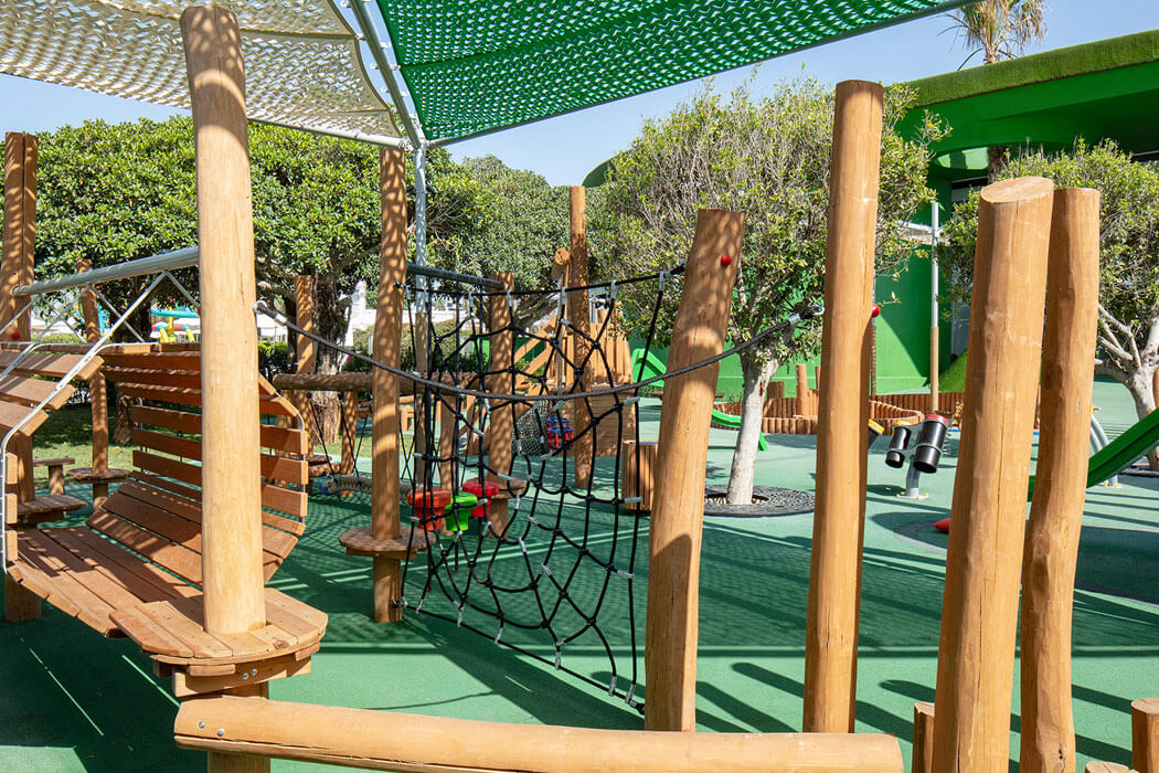 Hotel Ela Excellence Resort Belek - małpi gaik