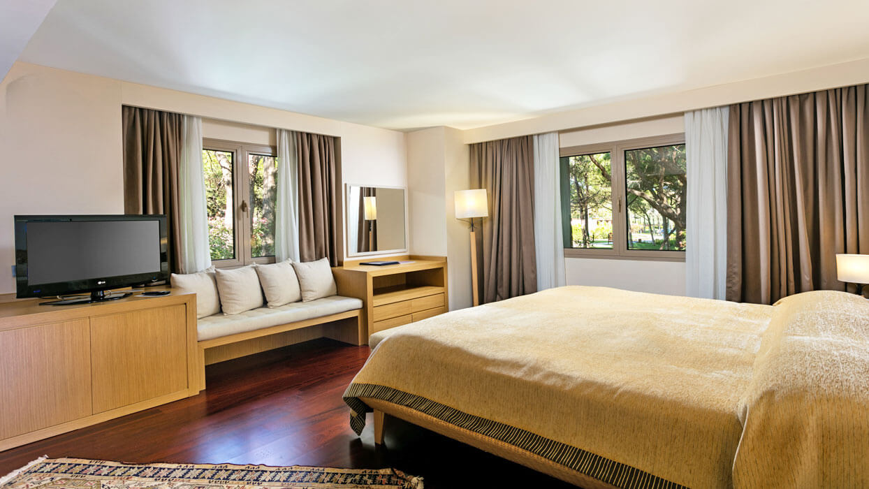Hotel Xanadu Resort - łóżko w willi prezydenckiej