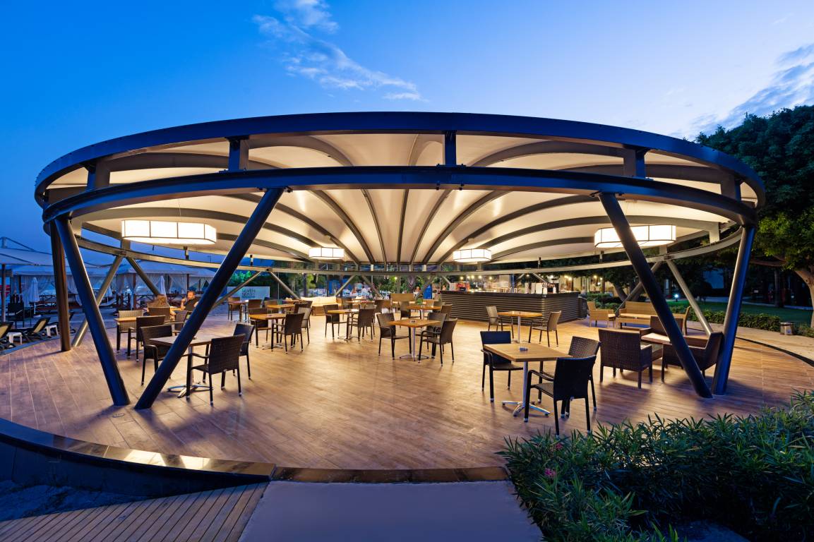 BEACH BAR
