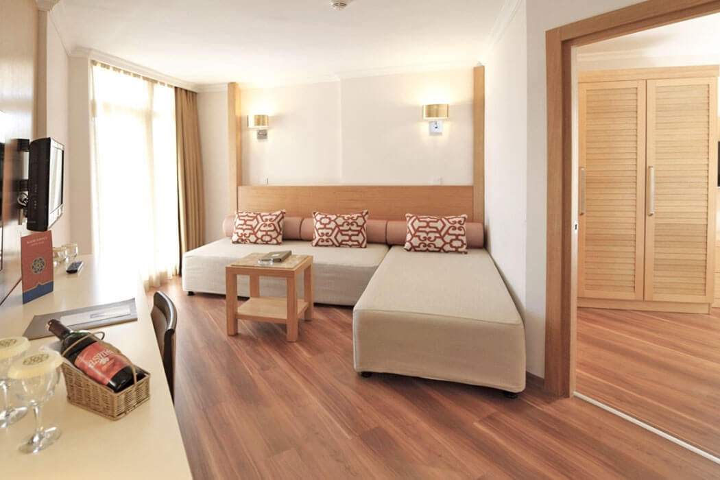 Akka Alinda Hotel - widok na pokój rodzinny comfort