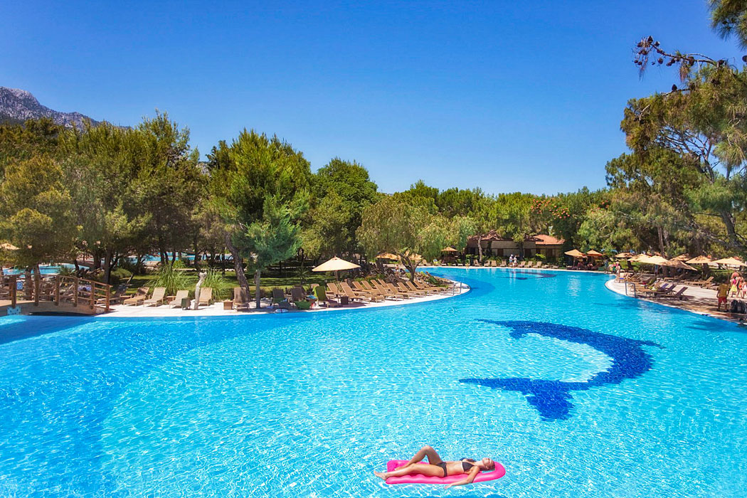 Akka Antedon Hotel - relaks na basenie