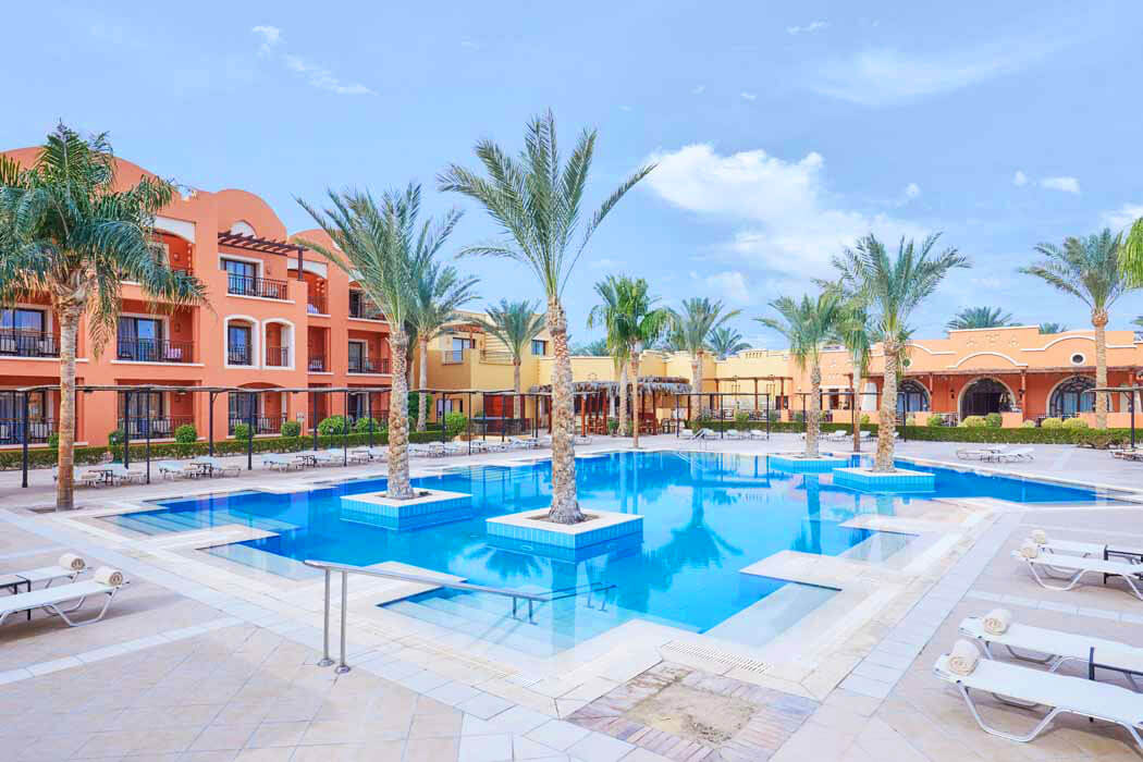 Hotel Jaz Dar El Madina - basen główny