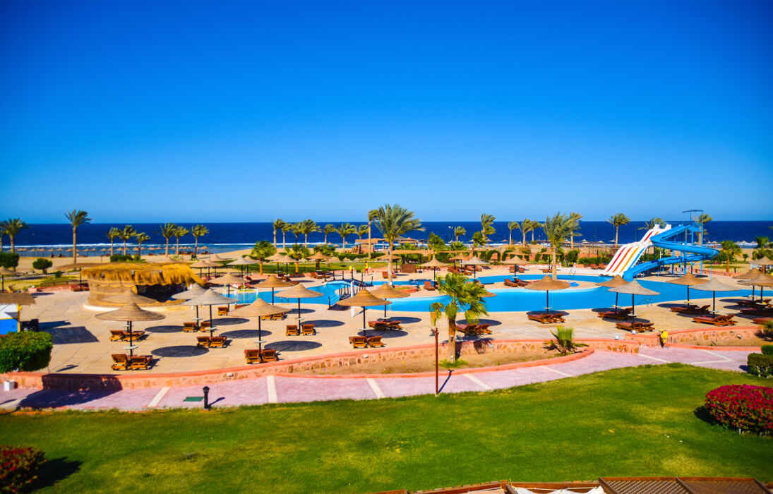 Hotel Bliss Nada Beach Resort - teren hotelu