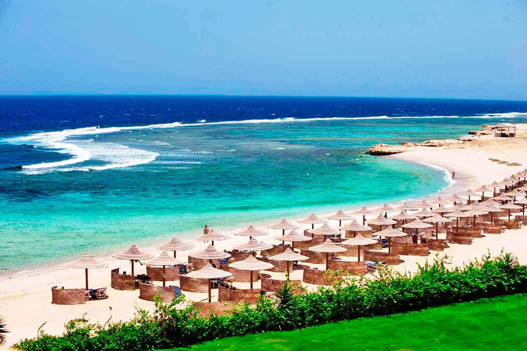 Hotel Concorde Moreen Beach Resort & Spa Marsa Alam - widok na plażę