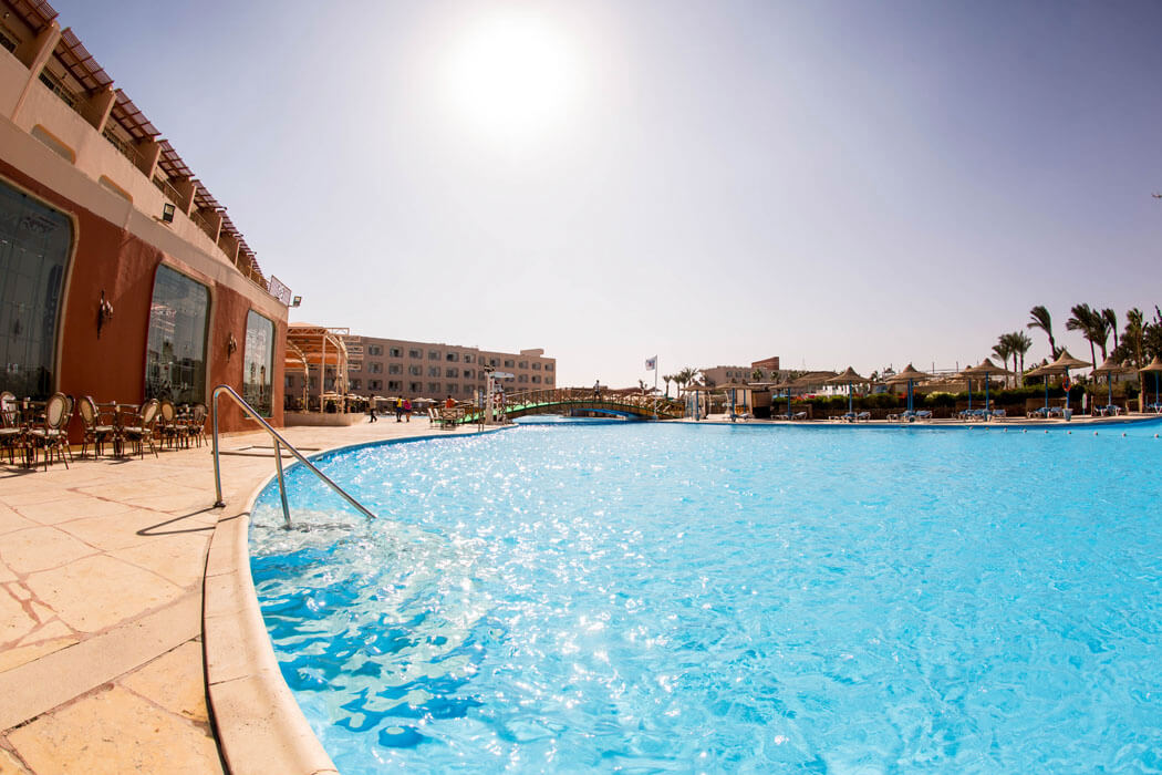 Hotel Titanic Resort & Aqua Park - basen główny
