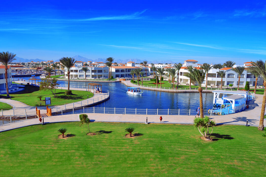 Hotel Albatros Dana Beach Resort - rzeka w hotelu