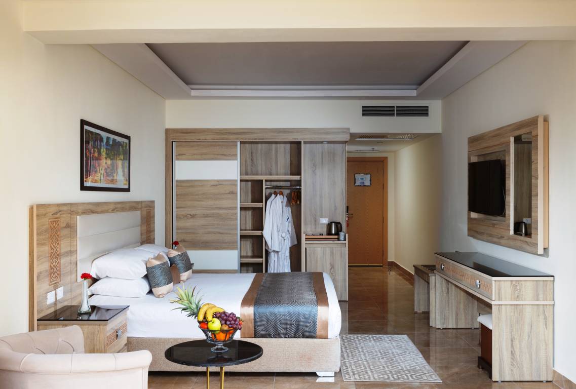 STANDARD ROOM GARDEN OR POOL VIEW