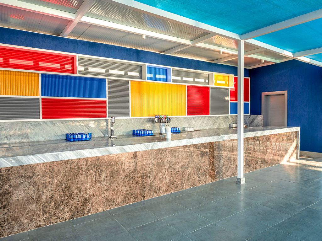Aqua Park Bar