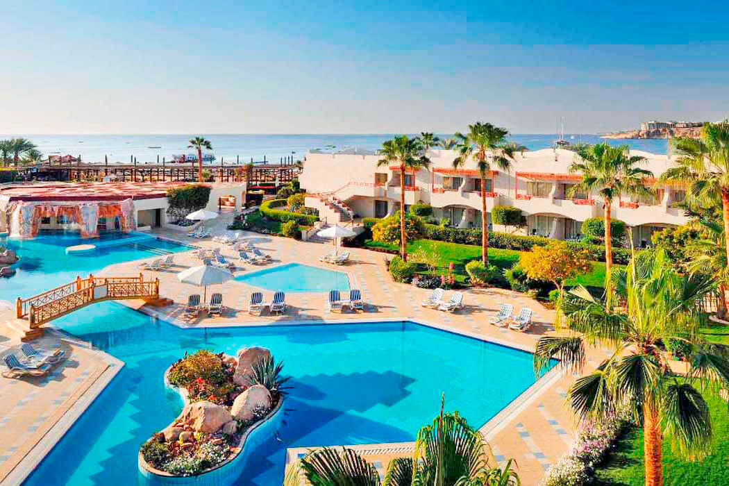 Hotel Naama Bay Promenade Beach Resort - widok na basen i morze