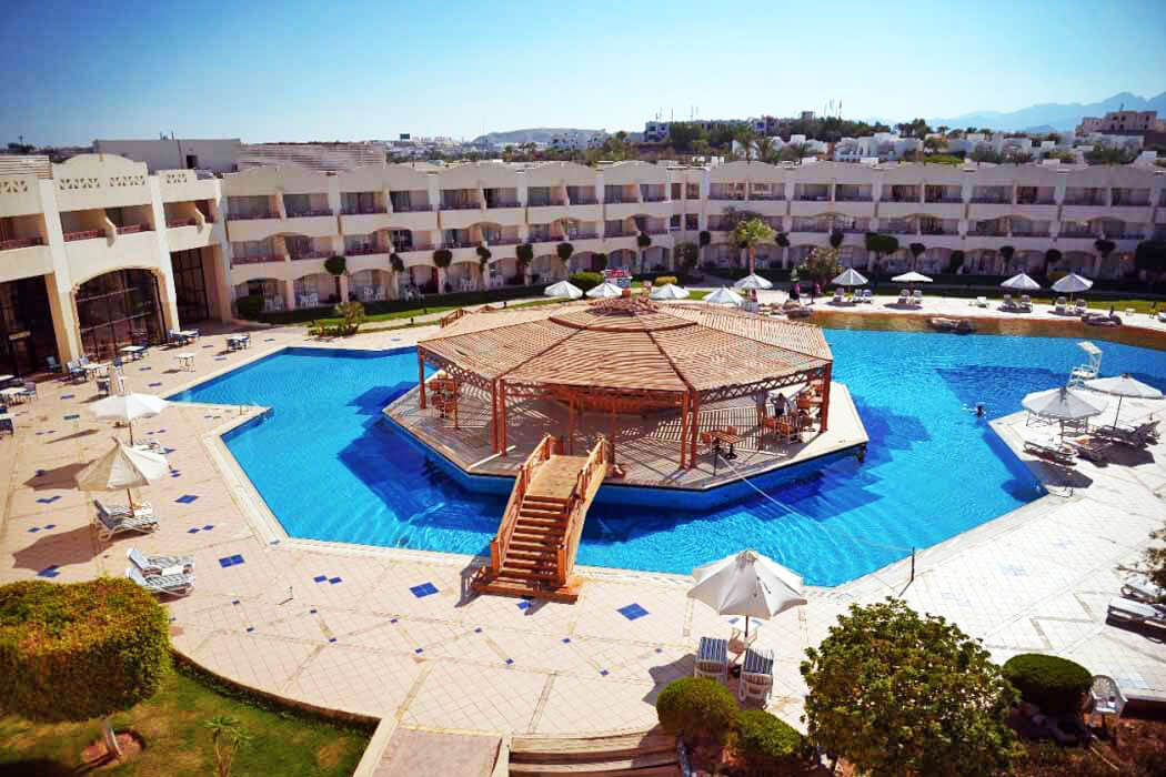 Hotel Naama Bay Promenade Mountain Resort - pool bar