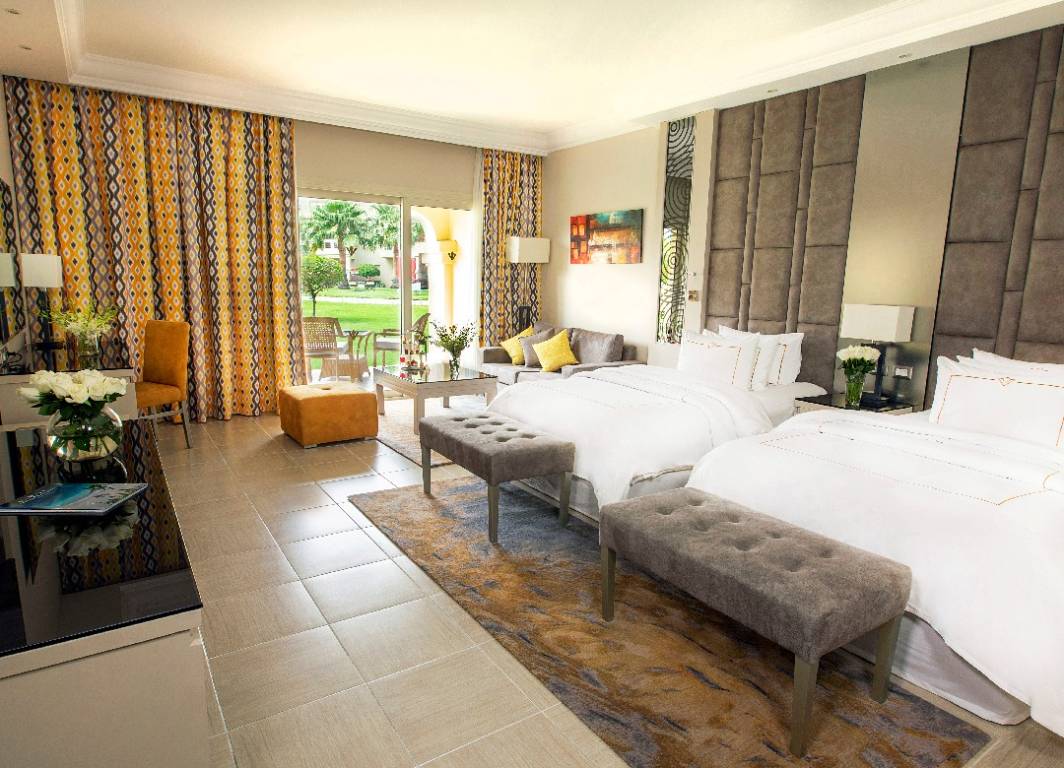 DELUXE ROOM
