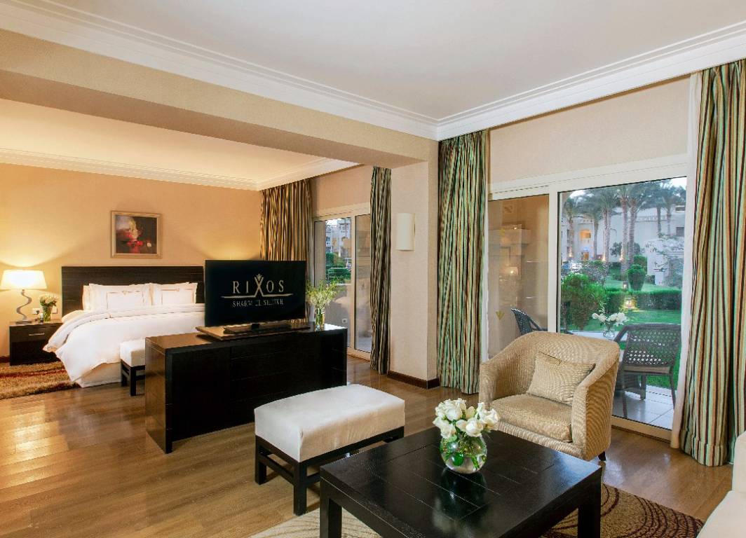 JUNIOR SUITE
