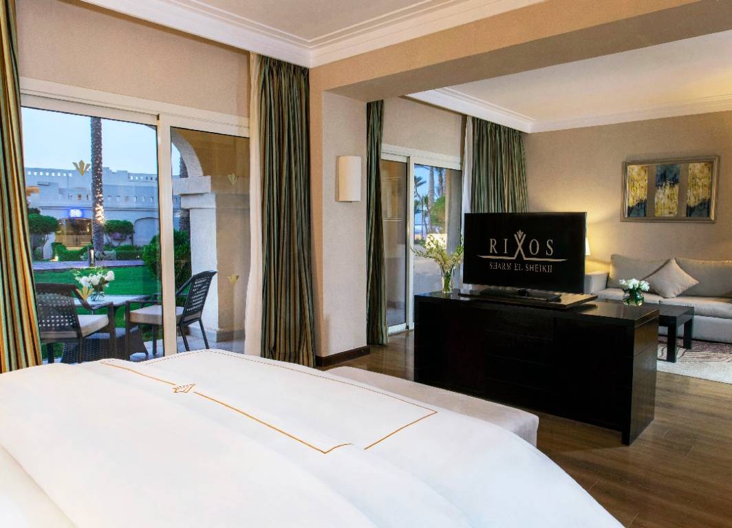 JUNIOR SUITE