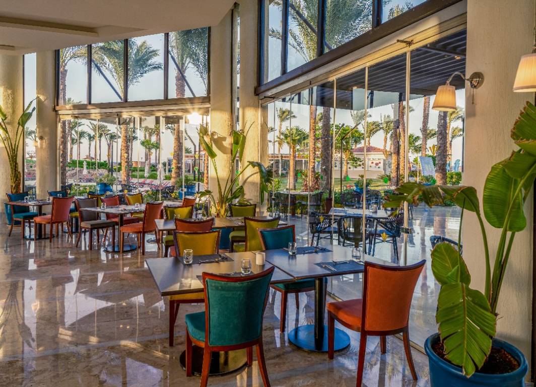 THE PALM MAIN RESTAURANT