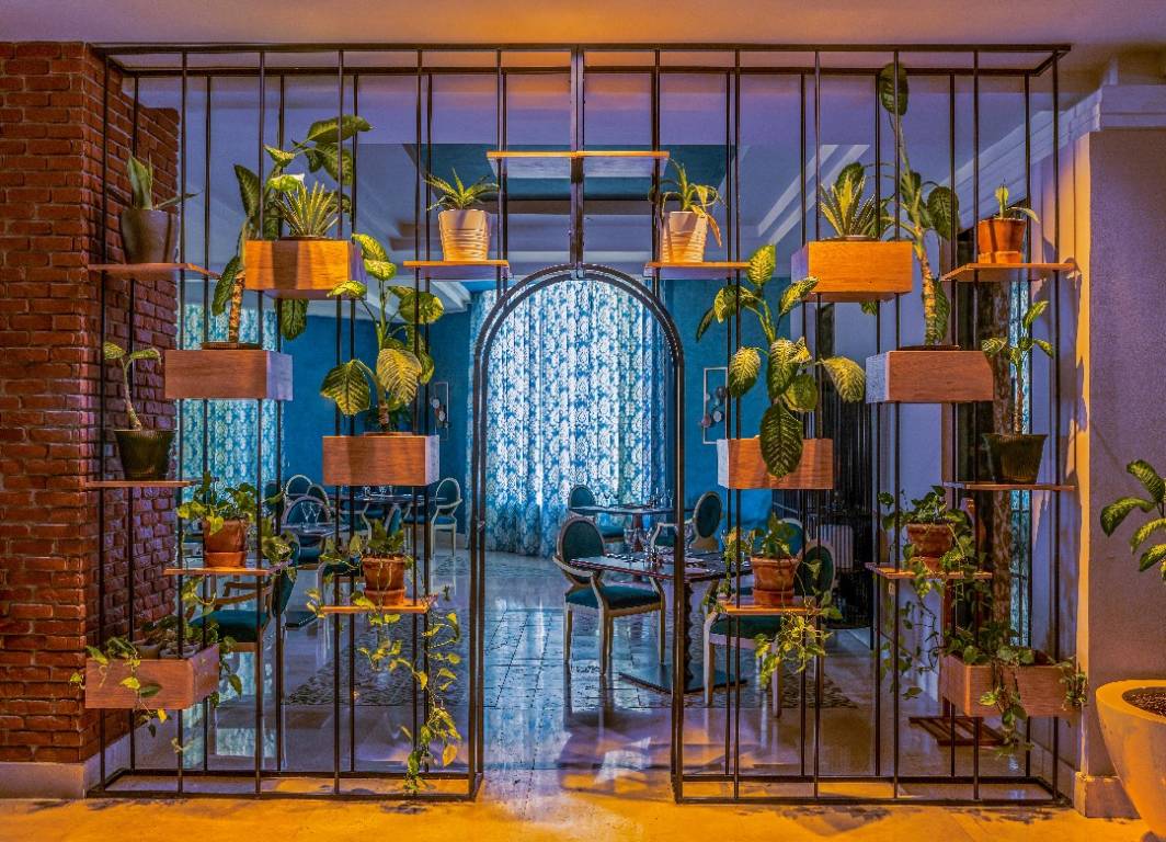 GUSTO RESTAURANT