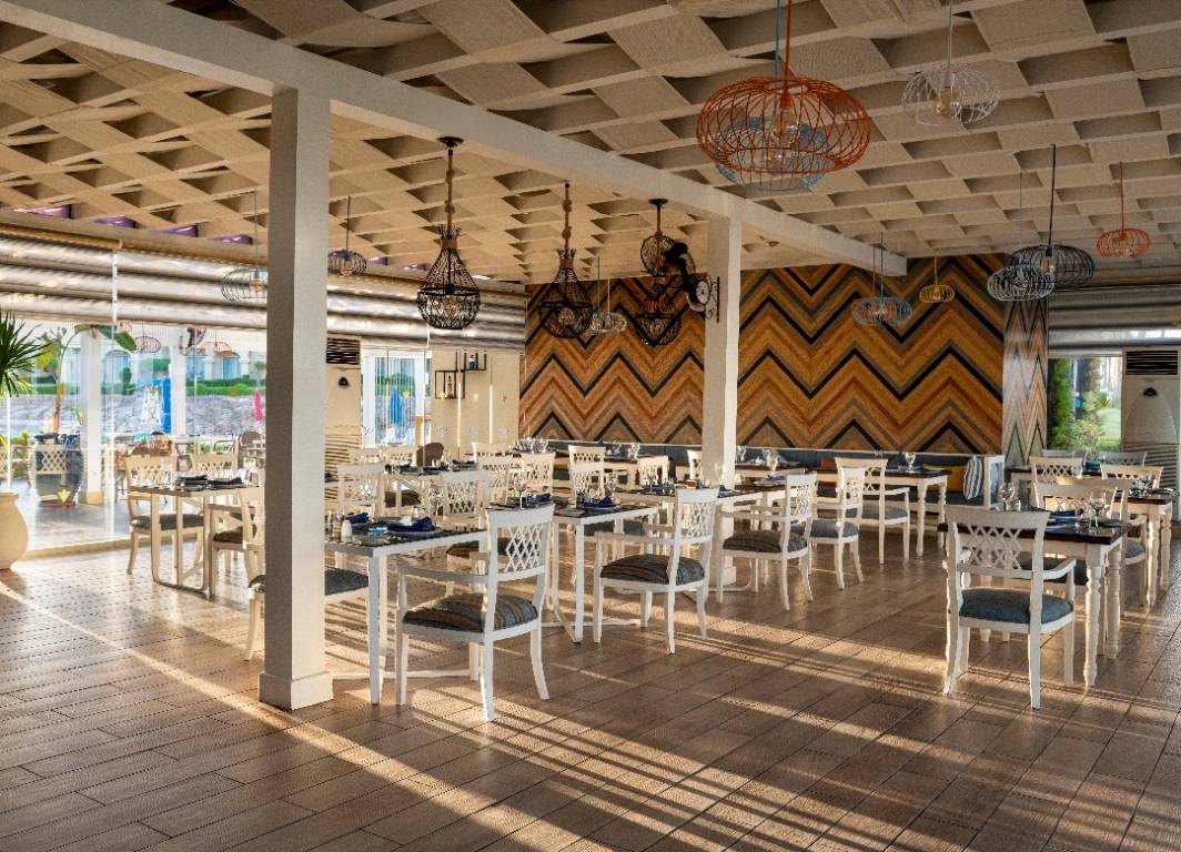 SALT RESTAURANT