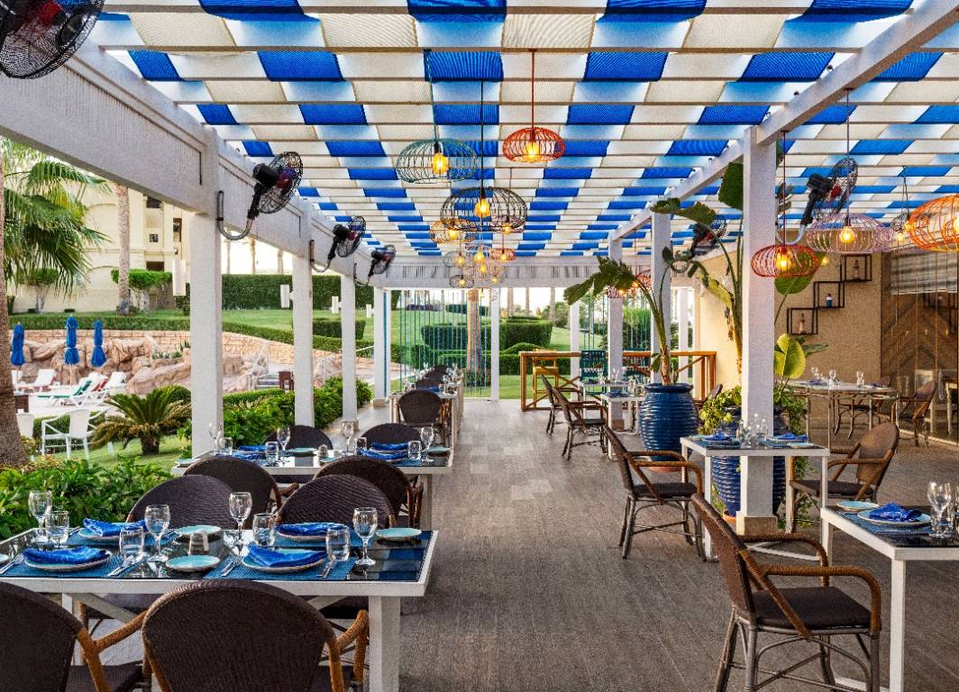 SALT RESTAURANT