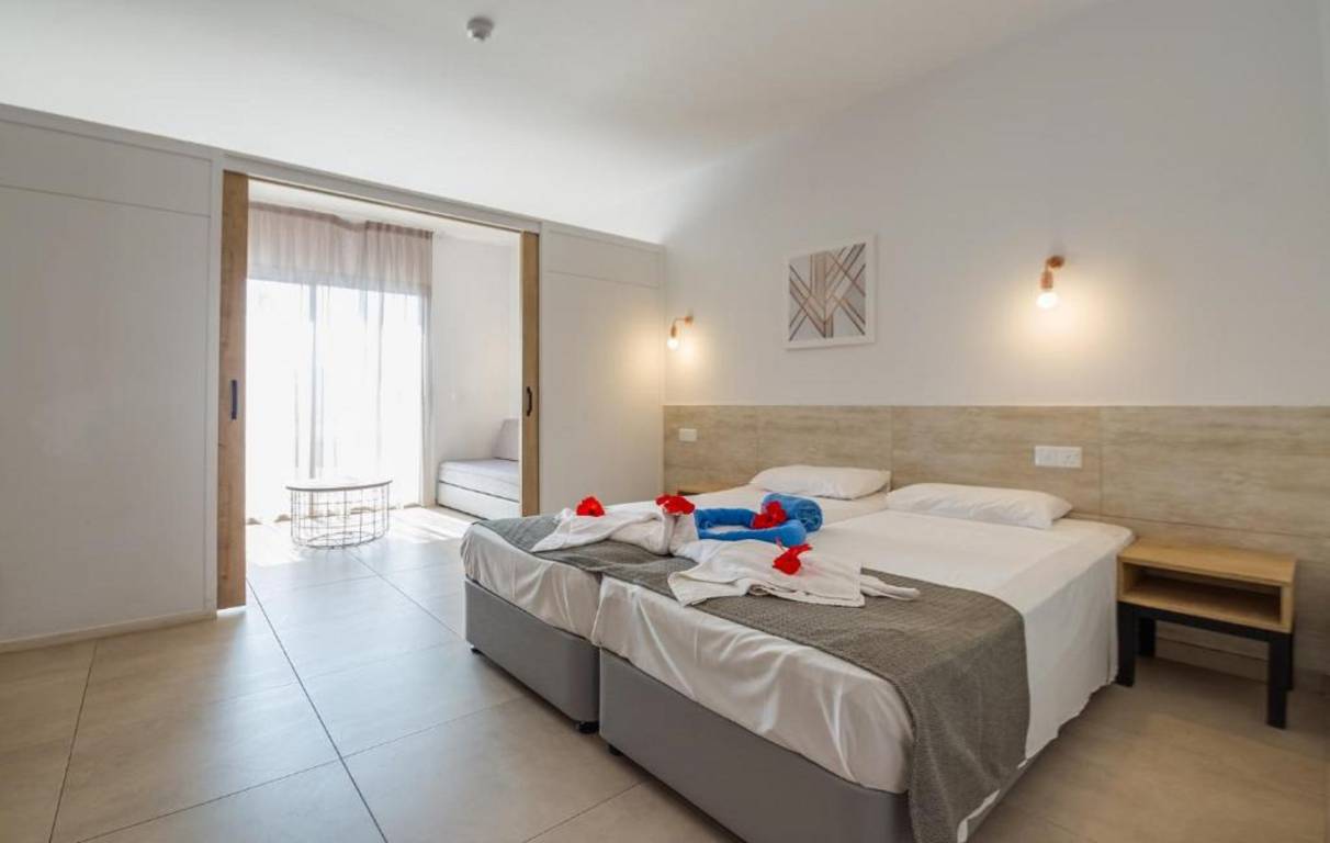 Hotel PANTHEA HOLIDAY VILLAGE Cypr Ayia Napa | opinie, ceny