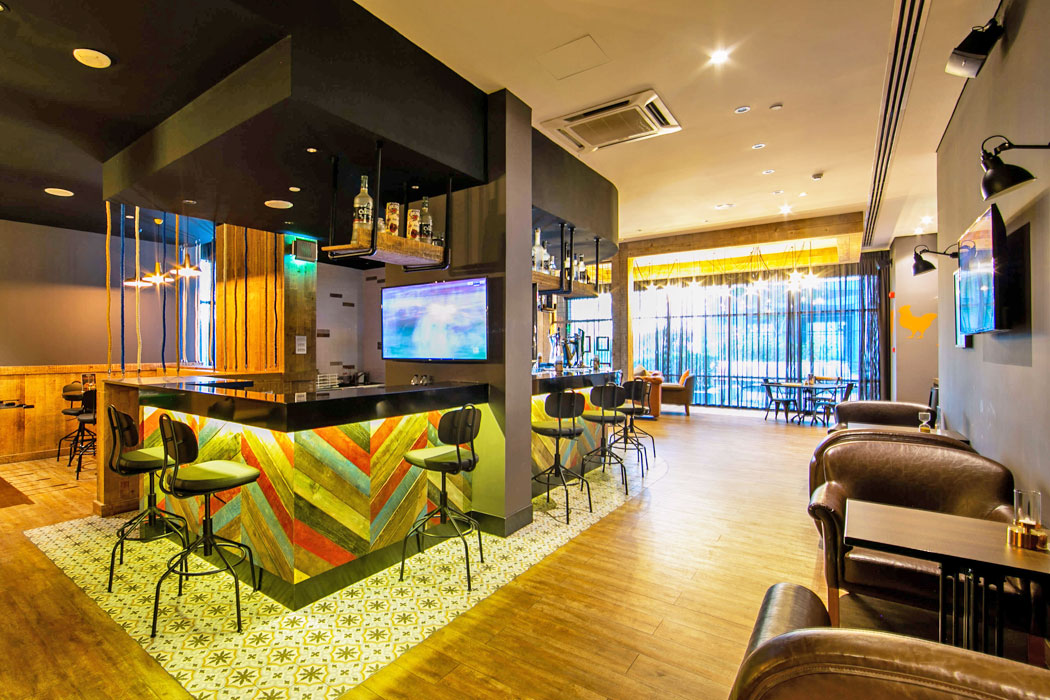 Hotel Ibis Al Barsha - zdjęcie baru w restauracji a la carte "Madison"