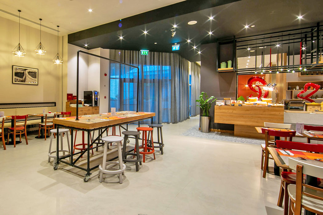 Hotel Ibis Al Barsha - zdjęcie restauracji głównej "Baharat"