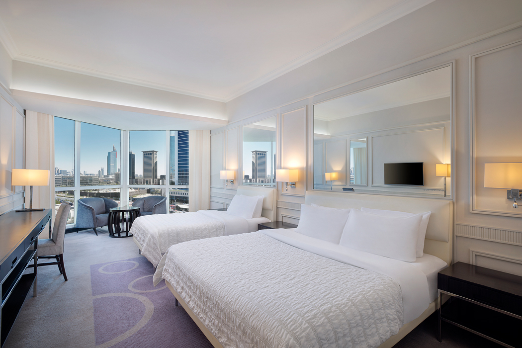 Hotel Le Meridien Mina Seyahi Beach Resort & Marina - pokój club skyline view