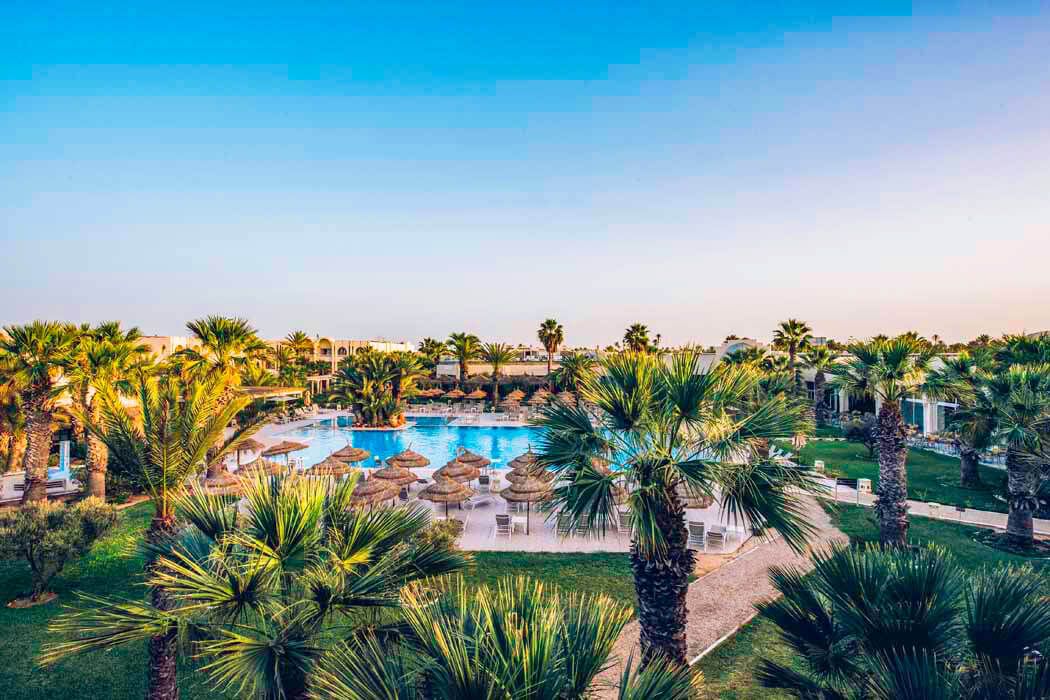 Hotel Iberostar Mehari Djerba - basen i palmy