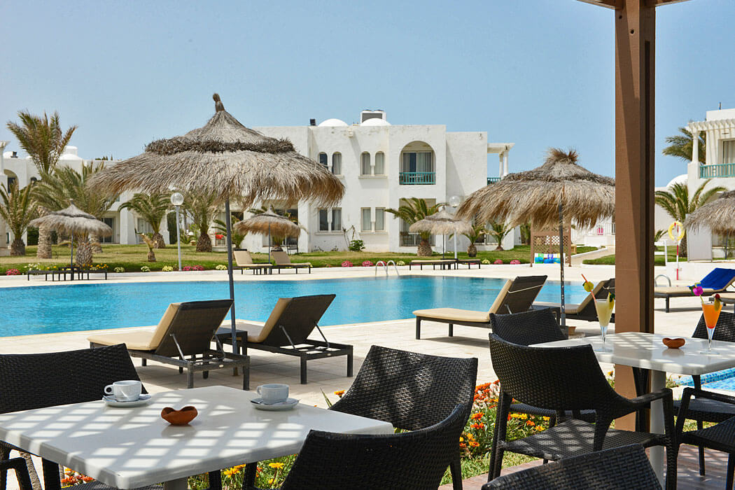 Hotel Vincci Helios Beach & Spa - bar przy basenie