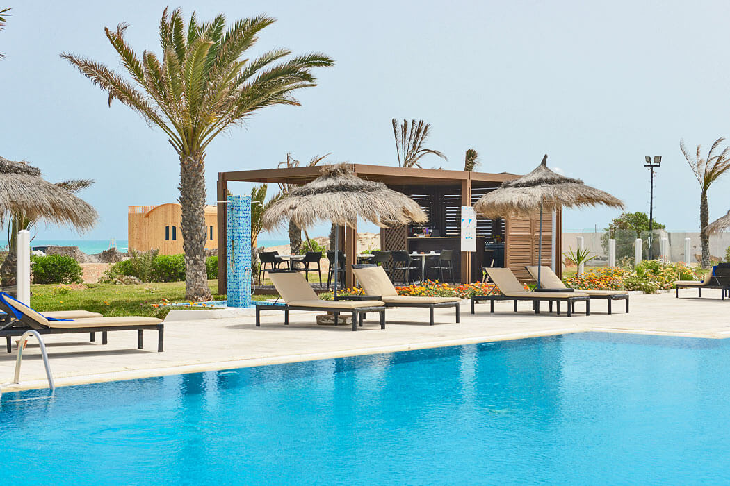 Hotel Vincci Helios Beach & Spa - przy basenie