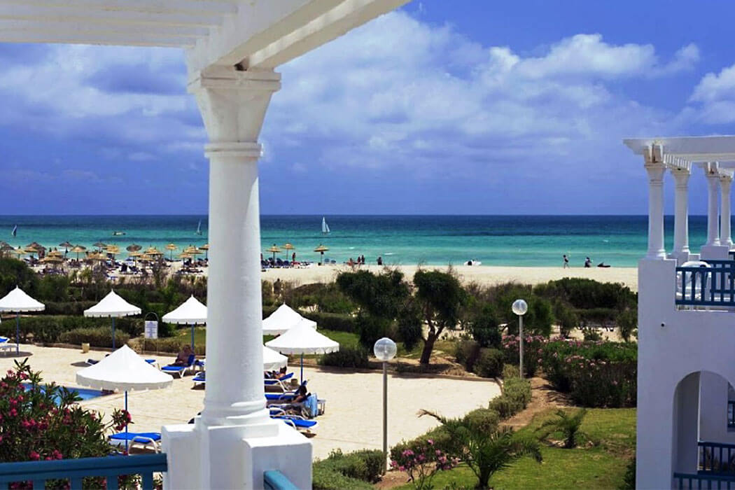 Hotel Vincci Helios Beach & Spa - widok na plażę