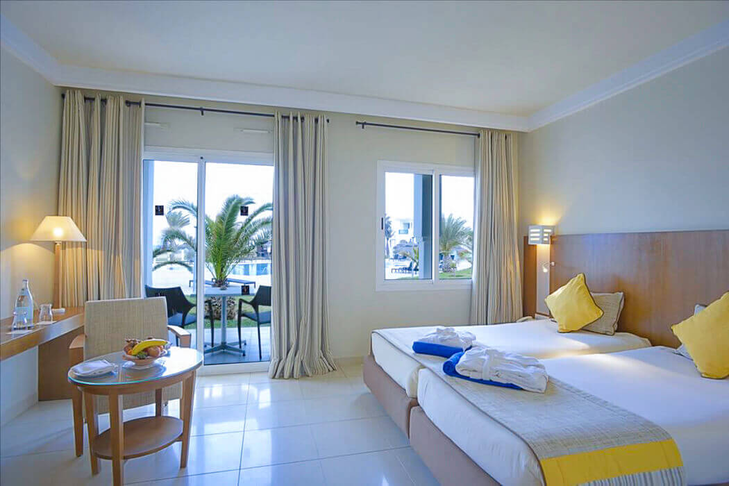 Hotel Vincci Helios Beach & Spa - widok na pokój