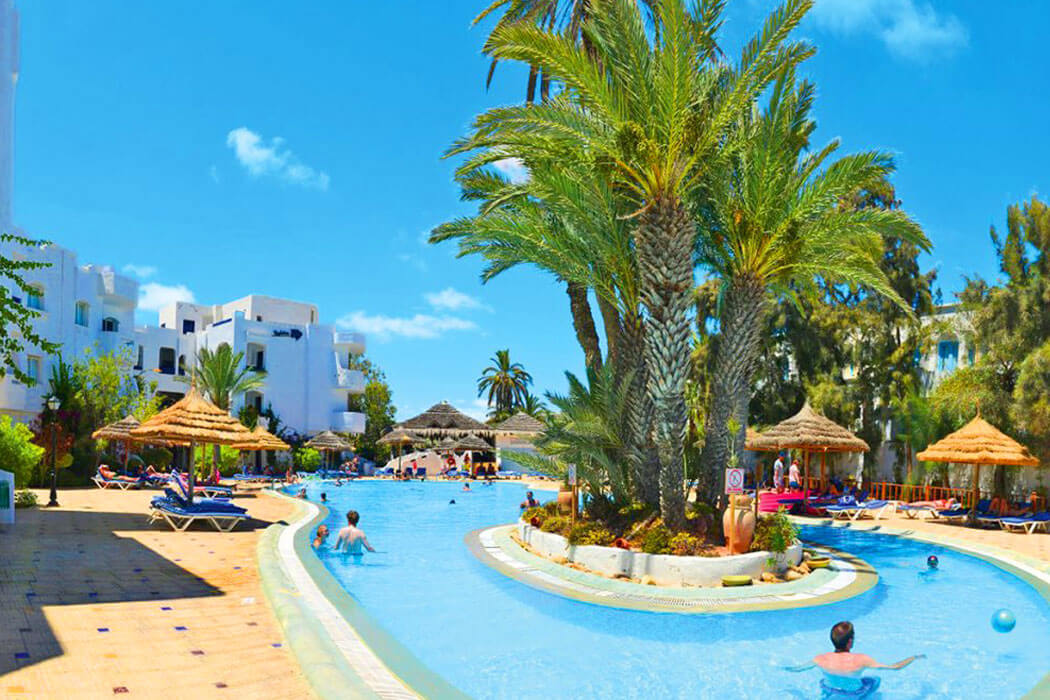Hotel Fiesta Beach - relaks w basenie