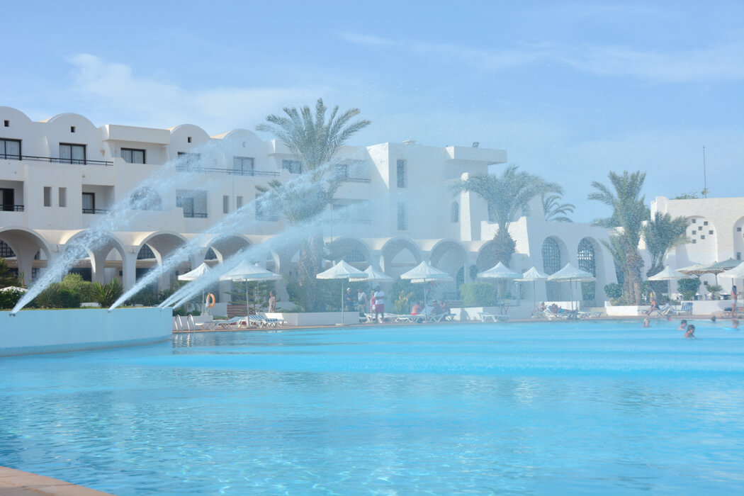 Hotel Club Palm Azur - fontanny w basenie