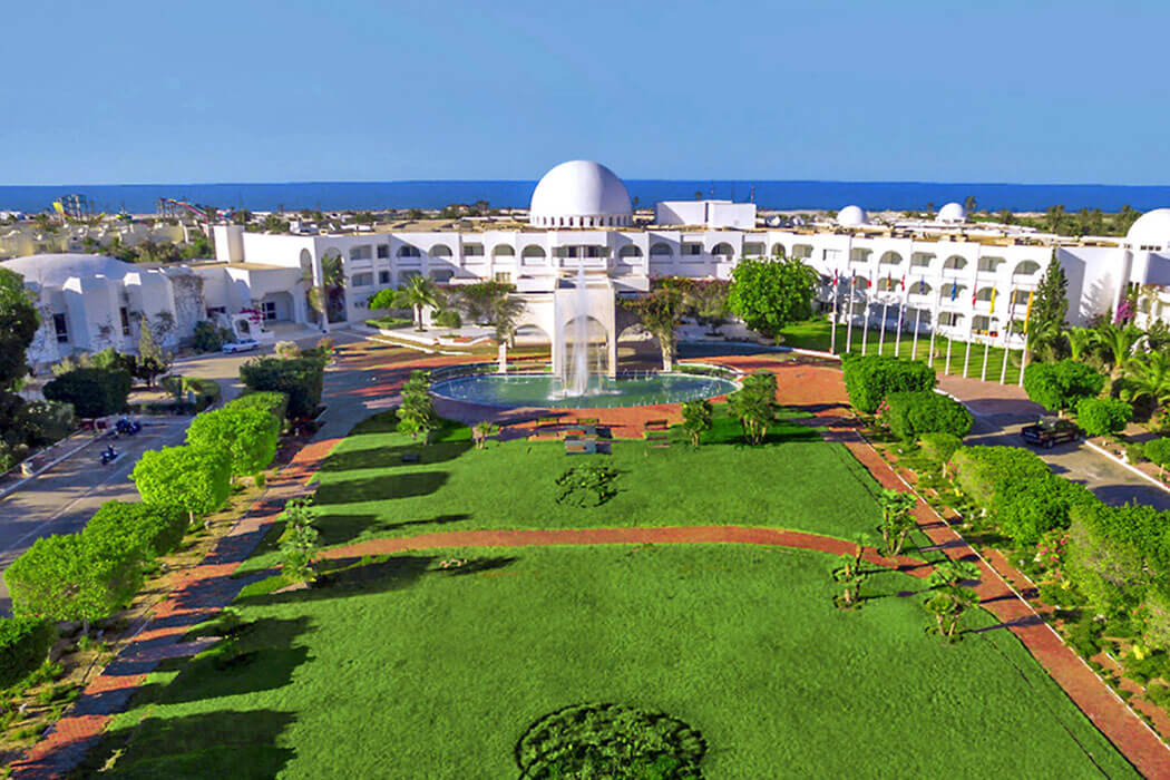 Hotel Djerba Plaza Thalasso & Spa - zielony teren hotelu