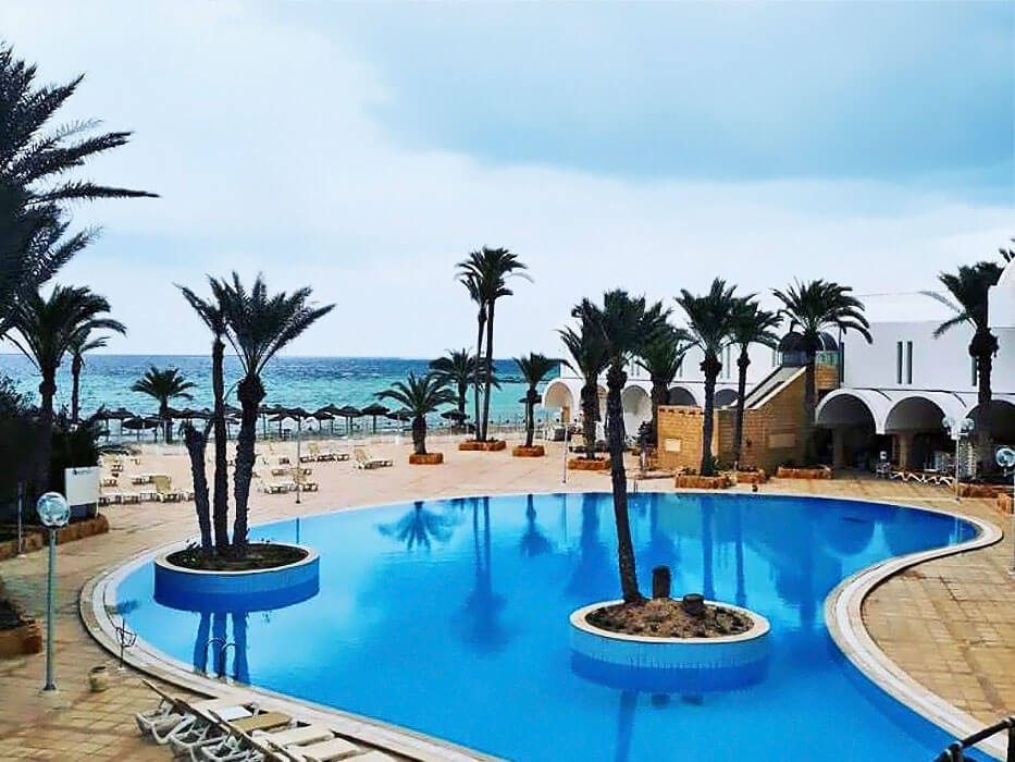 Hotel Dar Jerba Zahra - basen i palmy