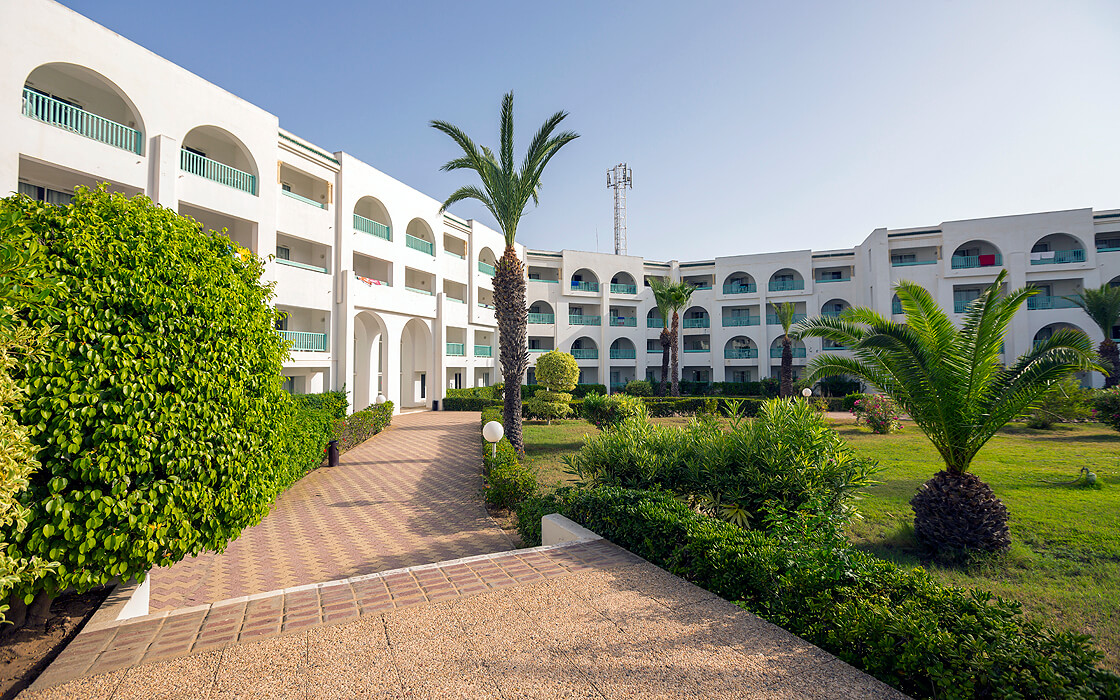Hotel El Mouradi Skanes - ogród