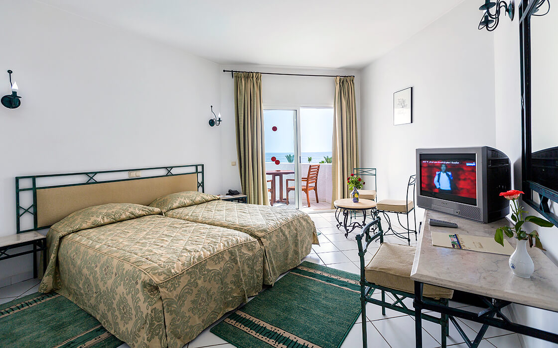 Hotel El Mouradi Skanes - przykładowy pokój z dwoma łóżkami