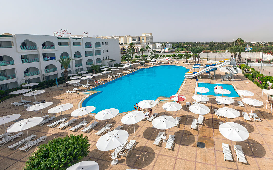 Hotel El Mouradi Skanes - widok na baseny i zjeżdżalnie