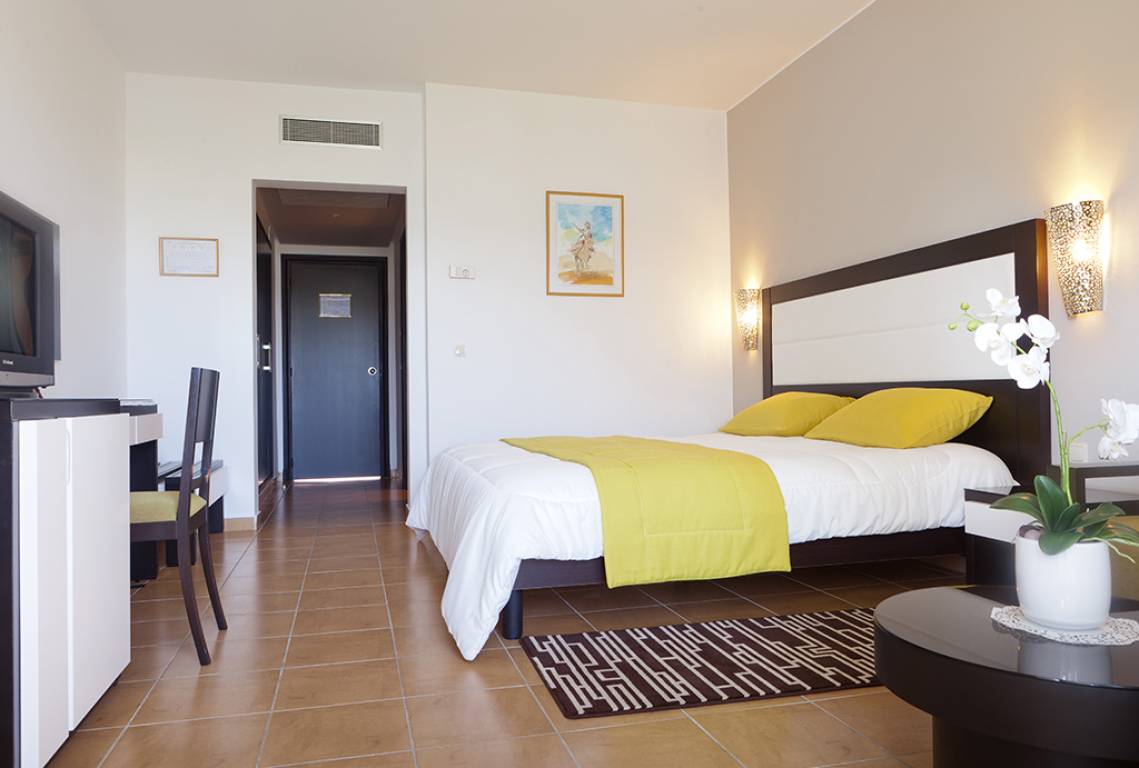 Room Standard MainBuilding with balcony or terrace